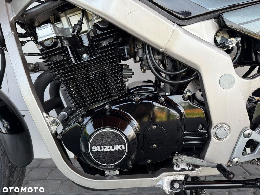 Suzuki GS - 17