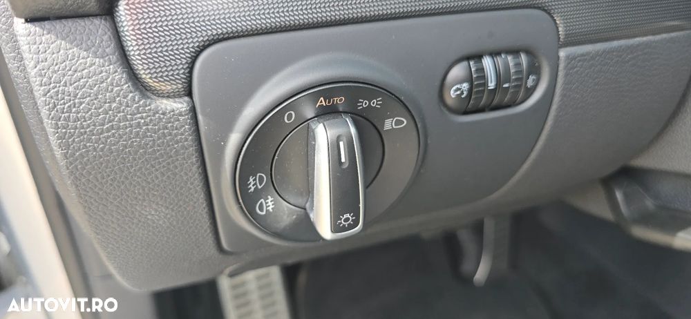 VOLKSWAGEN Golf 2012 — imagine 15
