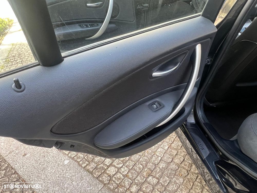 BMW 116 d Line Urban - 10