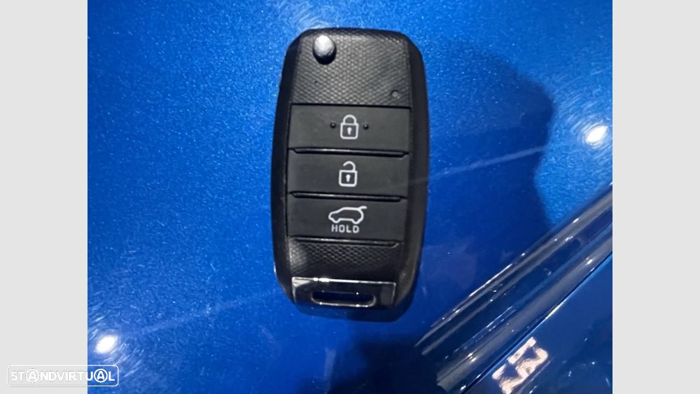 Kia Stonic 1.2 MPi Dynamic — fotografia 17