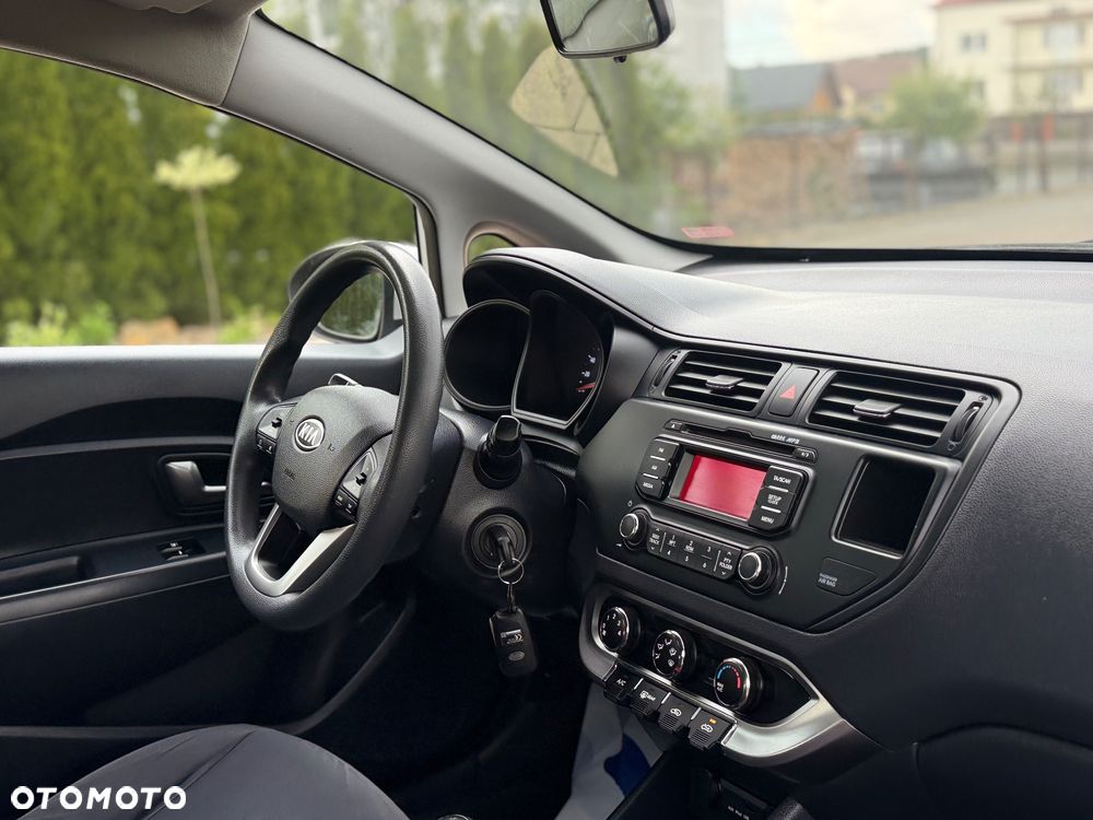 Kia Rio - 17