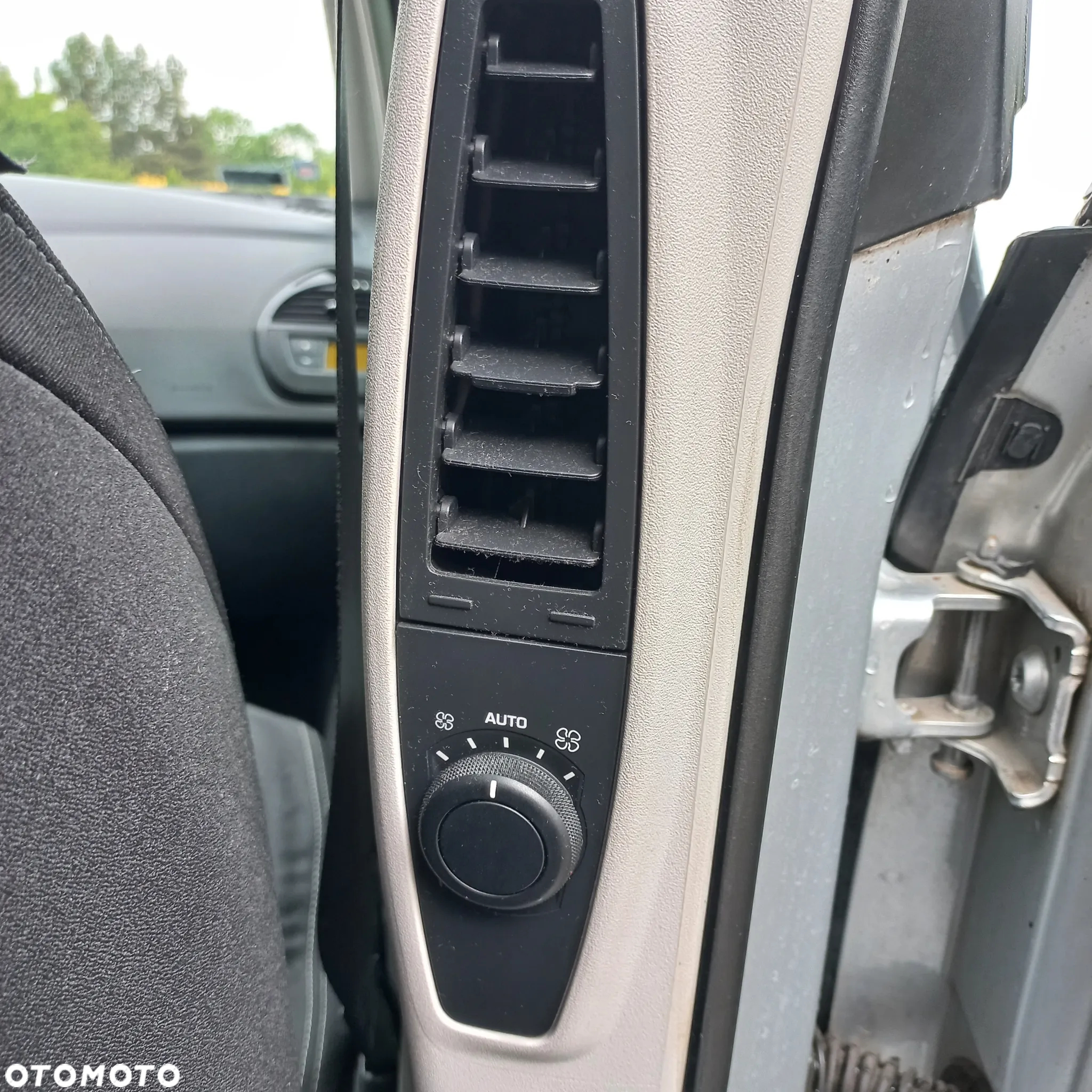 Citroën C4 Grand Picasso 2.0i Exclusive MCP - 13