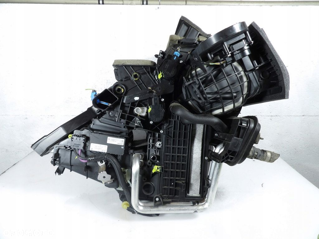 FORD C-MAX II 1.0B NAGRZEWNICA AV6N-19B555-LL - 2