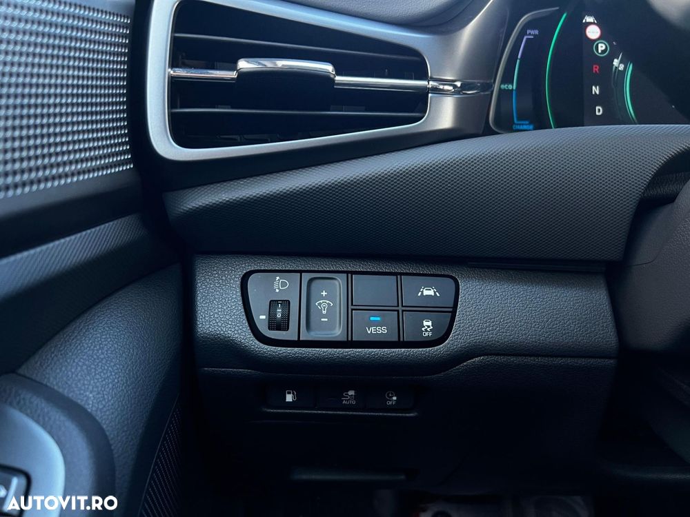 Hyundai IONIQ 1.6 GDI Style - 16