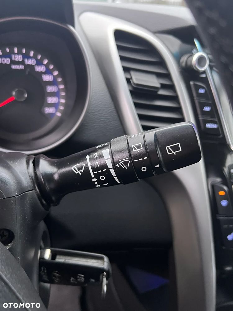 Hyundai i30 1.6 CRDi BlueDrive Comfort - 28