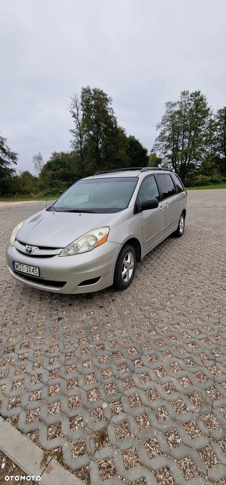 Toyota Sienna 3.3 LE AWD - 12