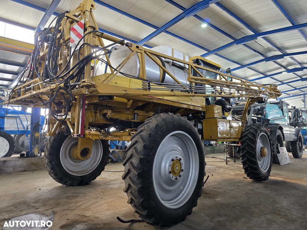 Challenger rogator 1074 - 3