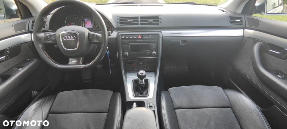 Audi A4 Avant - 10