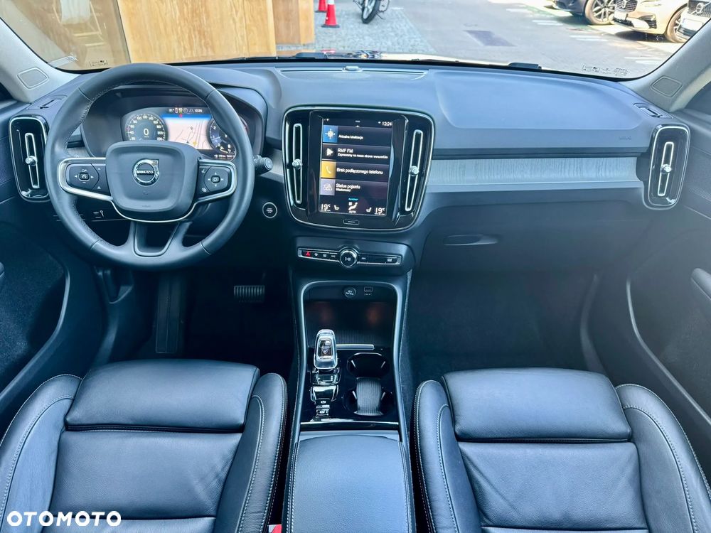 Volvo XC 40 B4 B AWD Inscription - 17