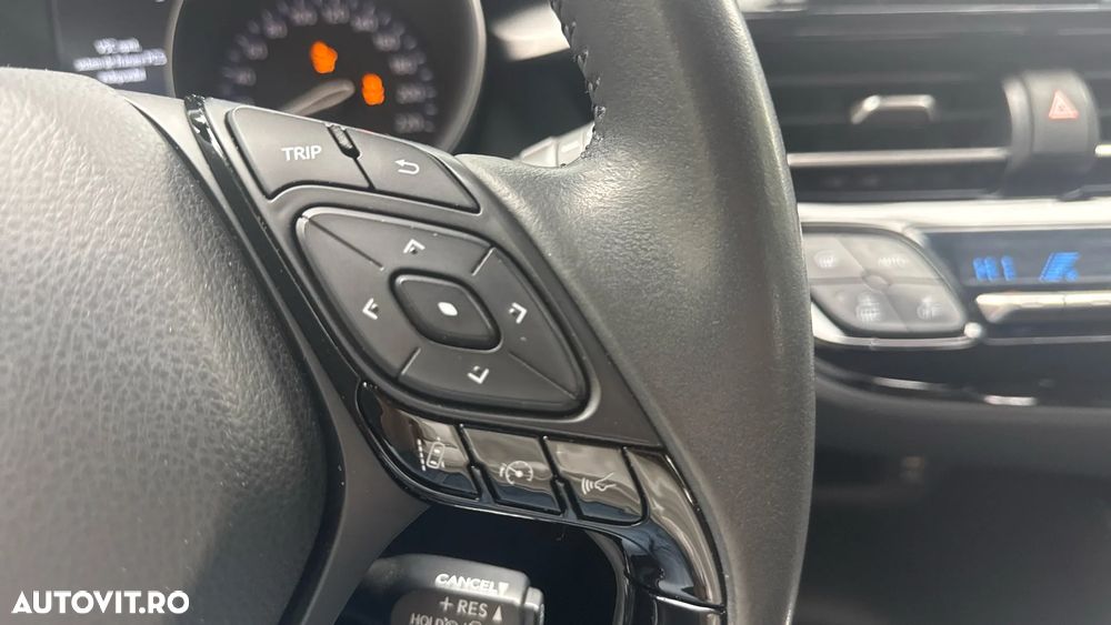 Toyota C-HR - 28