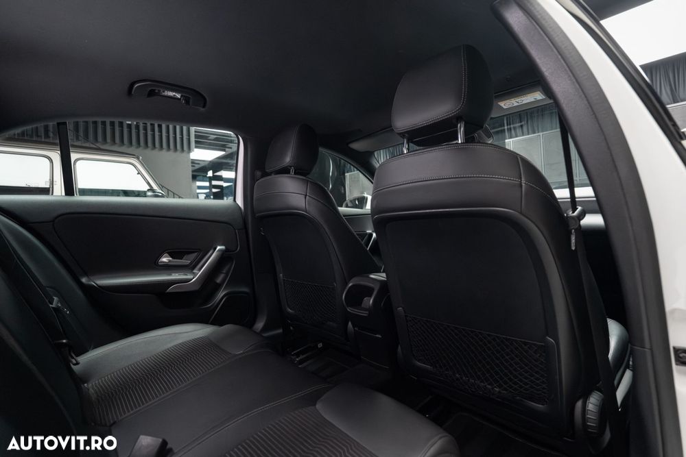 Mercedes-Benz A 220 - 31
