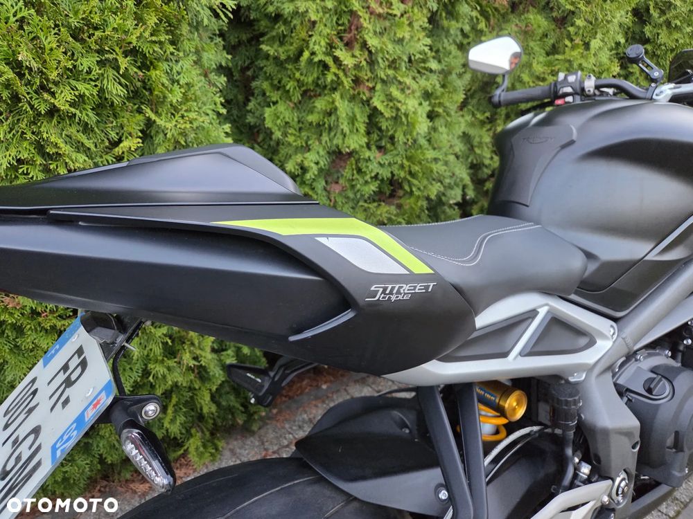 Triumph Street Triple - 14