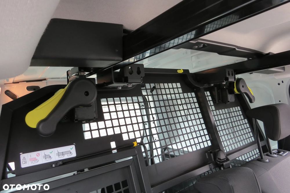 Toyota Proace City 1.2 D-4t 130km A/t Long Brygadówka - 18