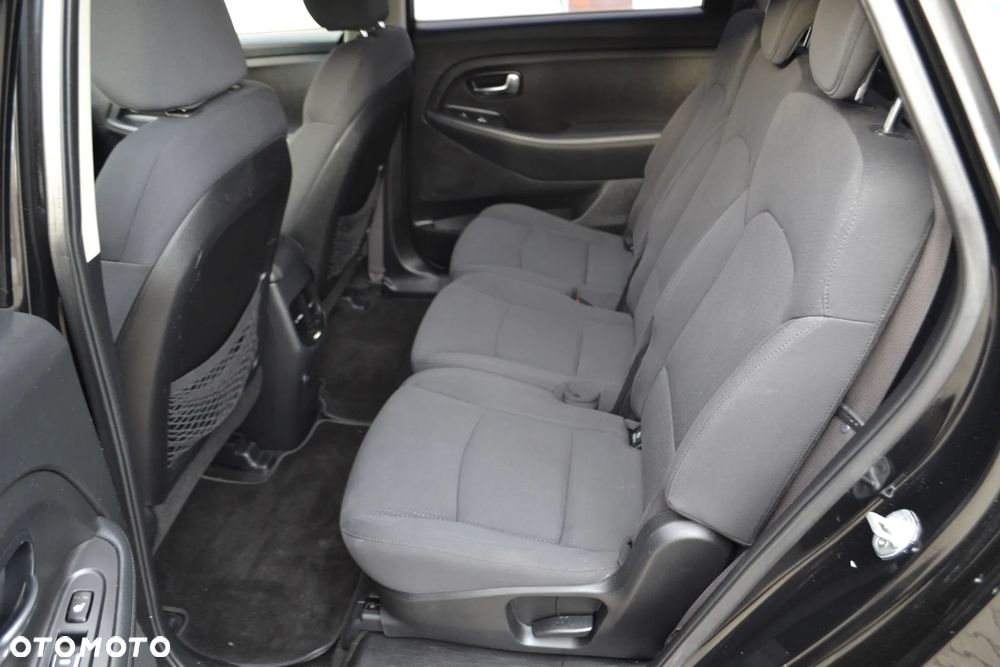 Kia Carens 1.6 GDI L - 16