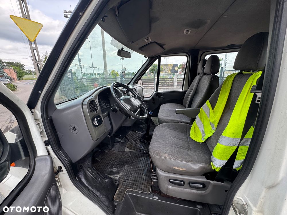 Ford Transit 2.4 - 10