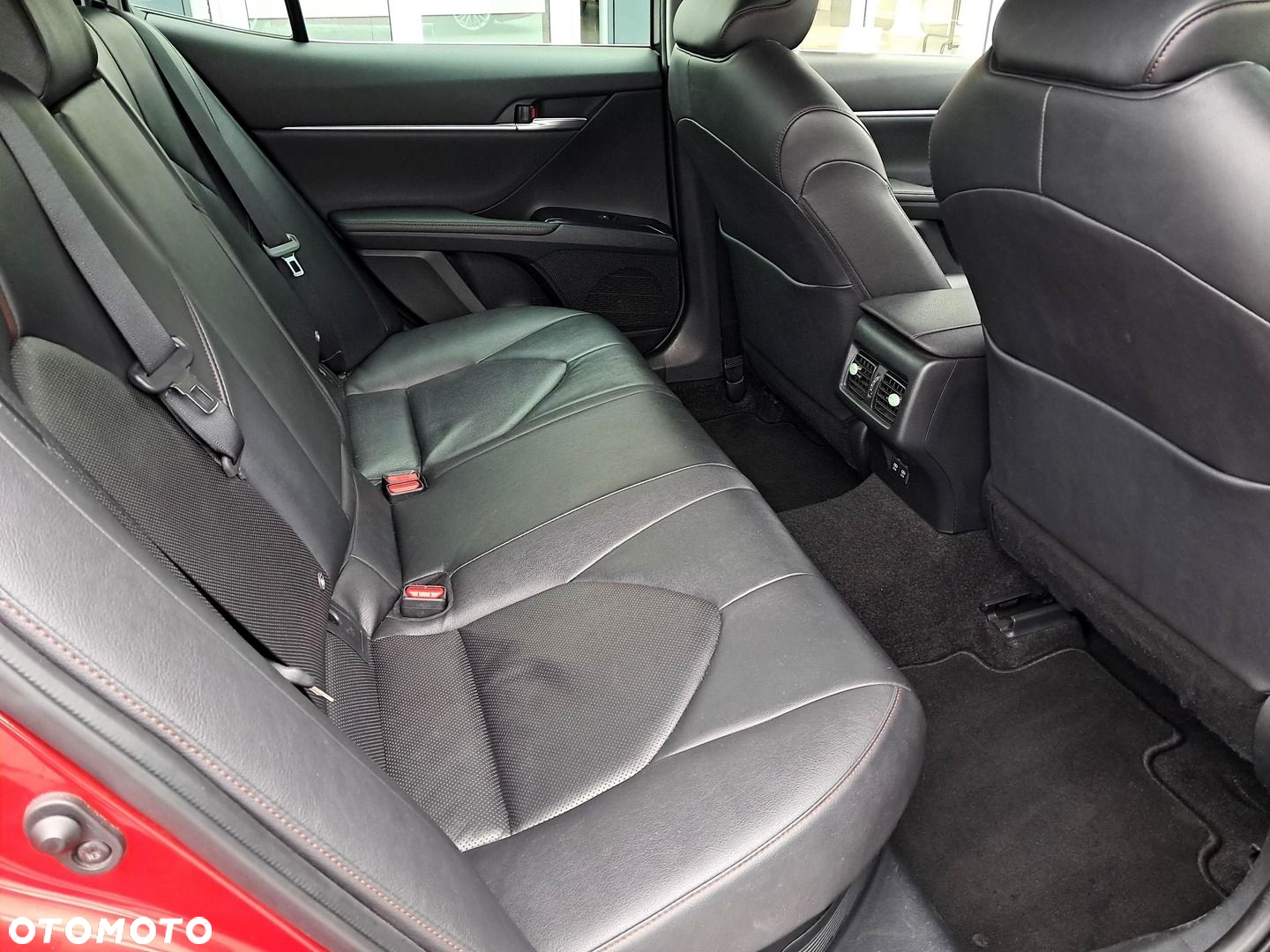 Toyota Camry - 11