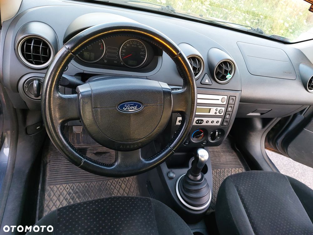 Ford Fiesta 1.4 Ghia - 17