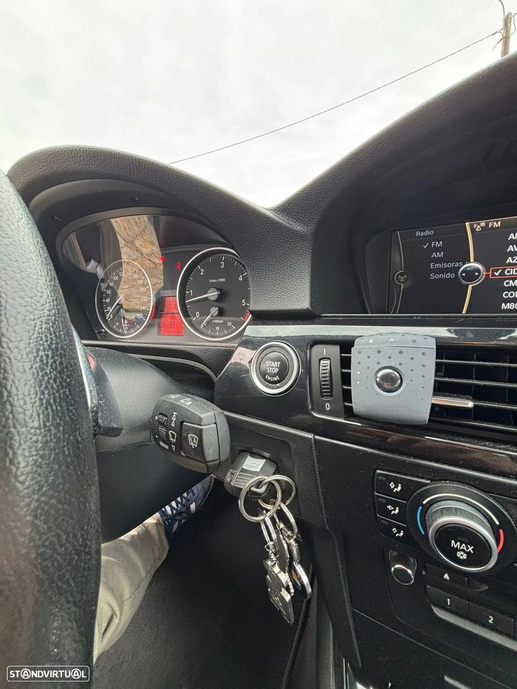 BMW 330 d xDrive DPF Aut. Edition Sport - 15