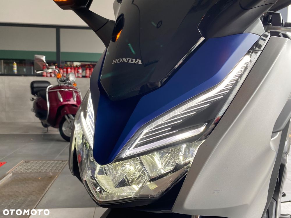 Honda NSS - 18