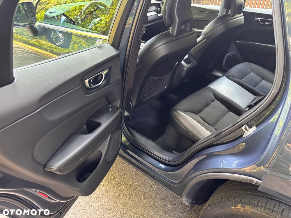 Volvo XC 60 D4 AWD Momentum - 21