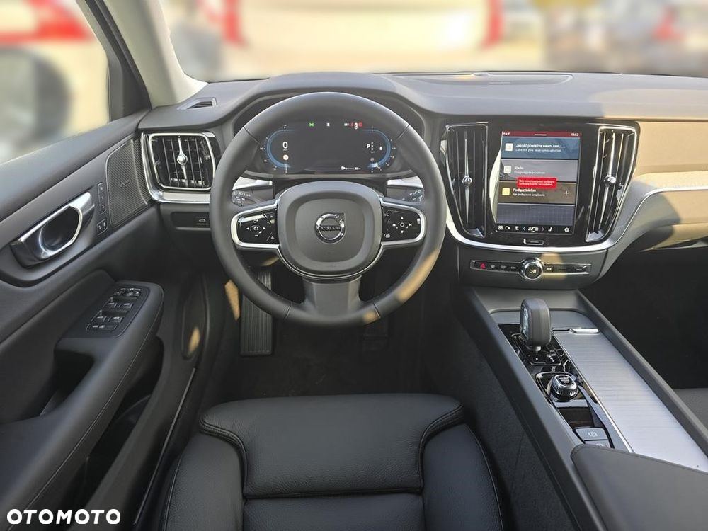 Volvo V60 B4 B Plus Dark - 11