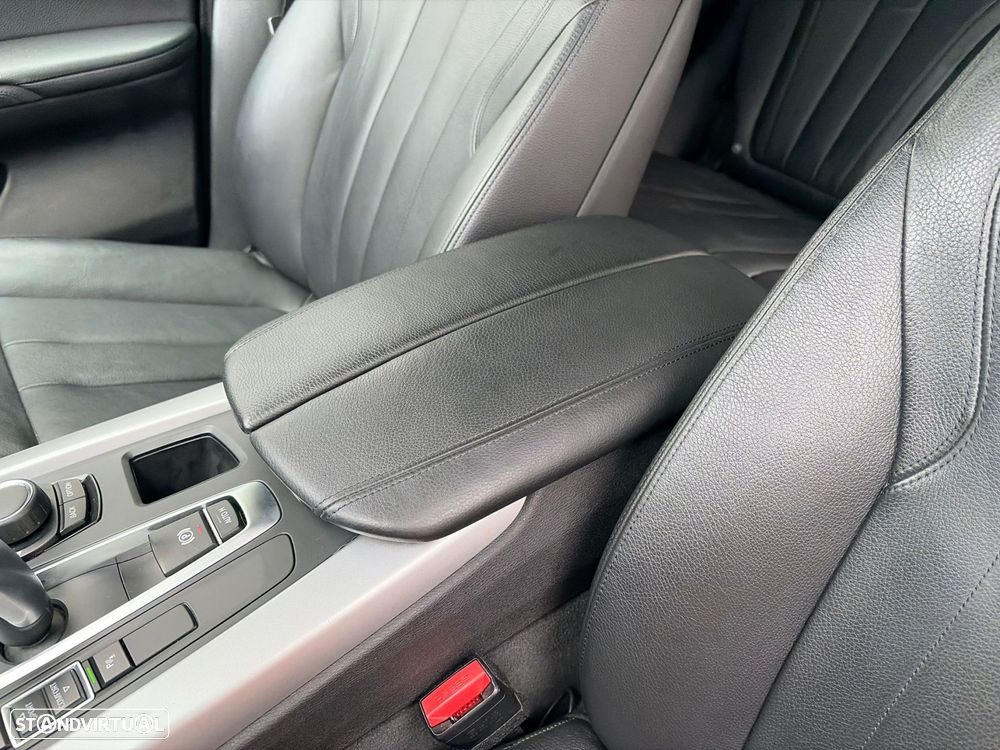 BMW X5 25 d sDrive Comfort 7L - 12