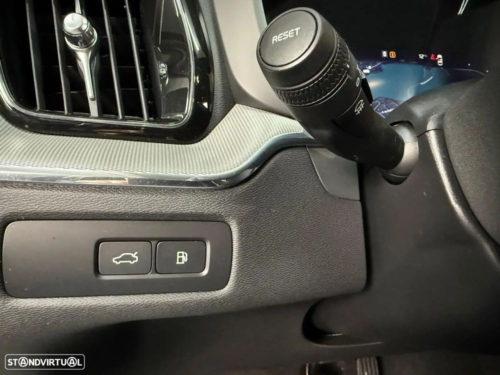 Volvo XC 60 2.0 T8 PHEV Plus Bright AWD - 14