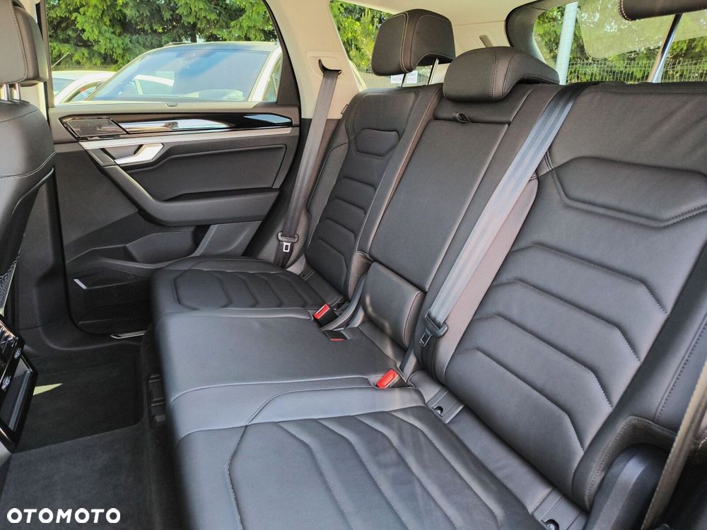 Volkswagen Touareg 3.0 V6 TDI 4Motion Elegance - 29