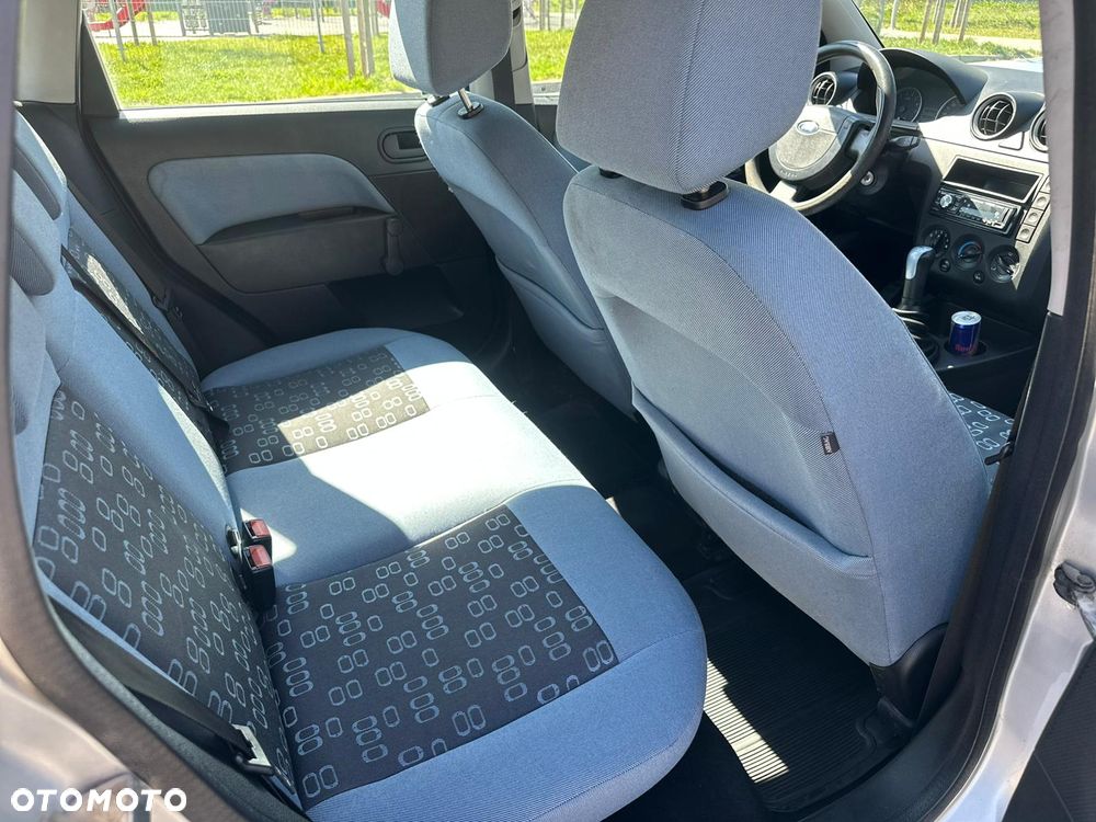 Ford Fiesta - 12