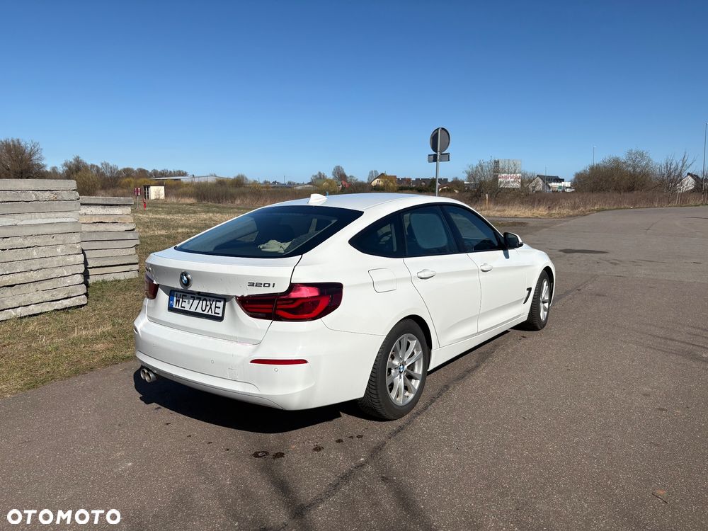 BMW 3GT 320i Advantage - 3