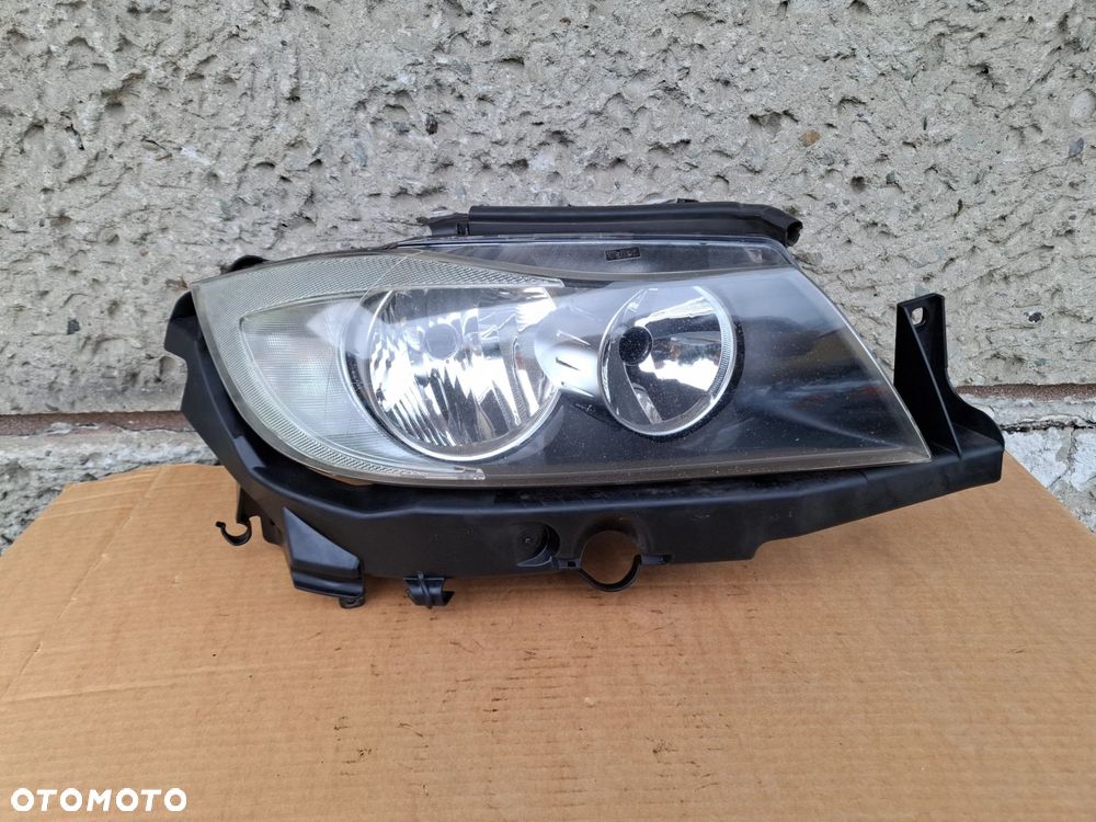 LAMPA PRZEDNIA PRAWA BMW E90 E91 05/08r - 3
