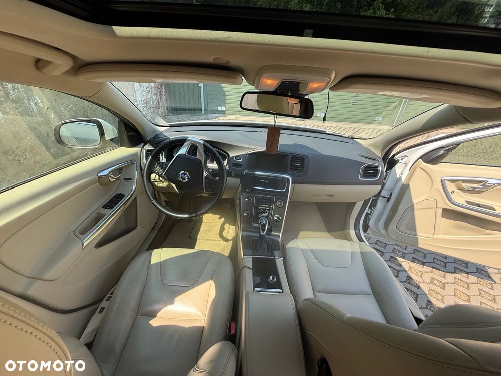Volvo S60 T5 Drive-E Base - 9
