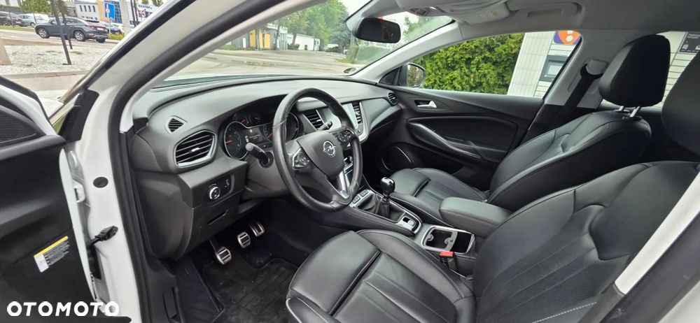 Opel Grandland X 1.2 Start/Stop Design Line - 32