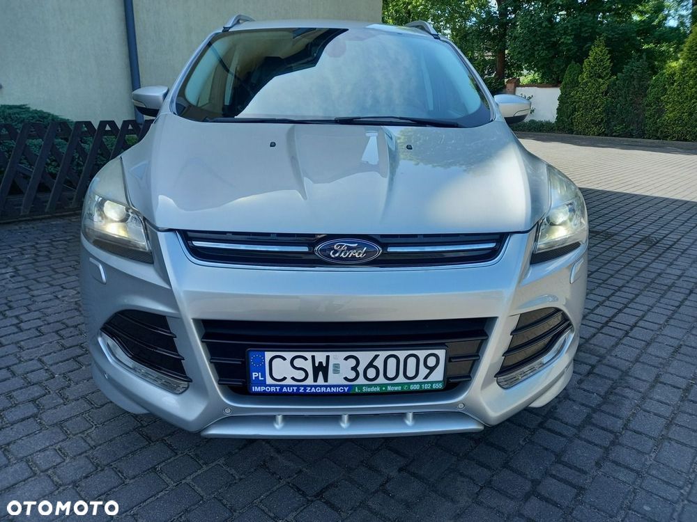 Ford Kuga 2.0 TDCi 2x4 Titanium - 12