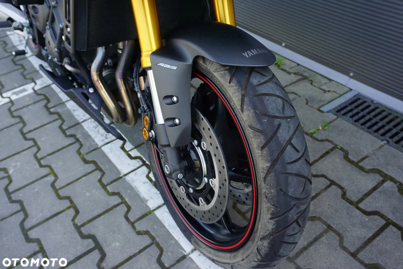 Yamaha FZ8 - 8