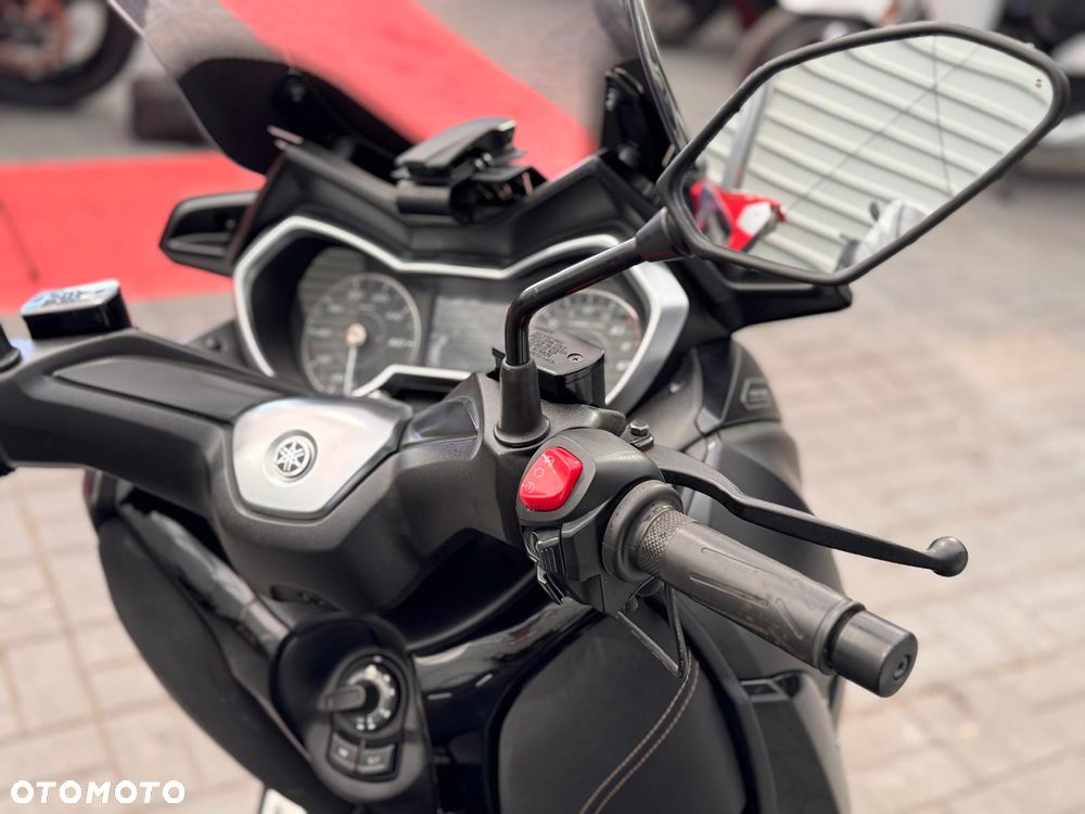 Yamaha X-max - 10