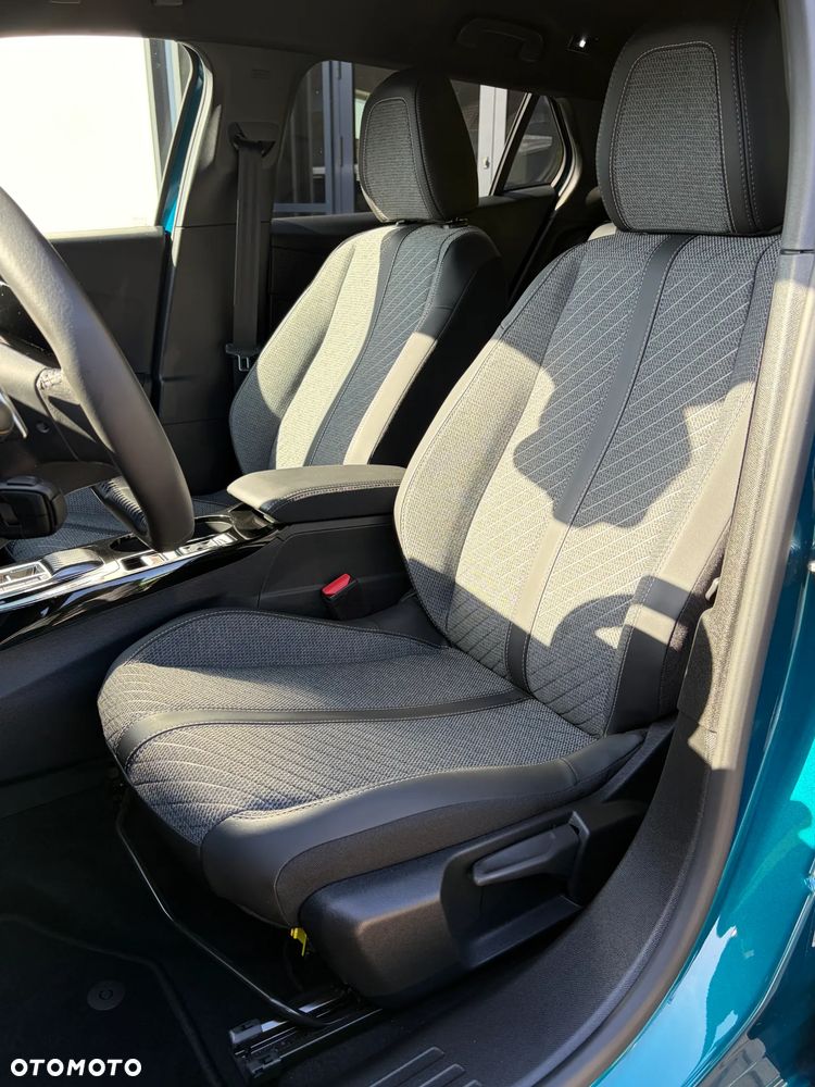 Peugeot 2008 1.2 PureTech Allure S&S EAT8 - 12