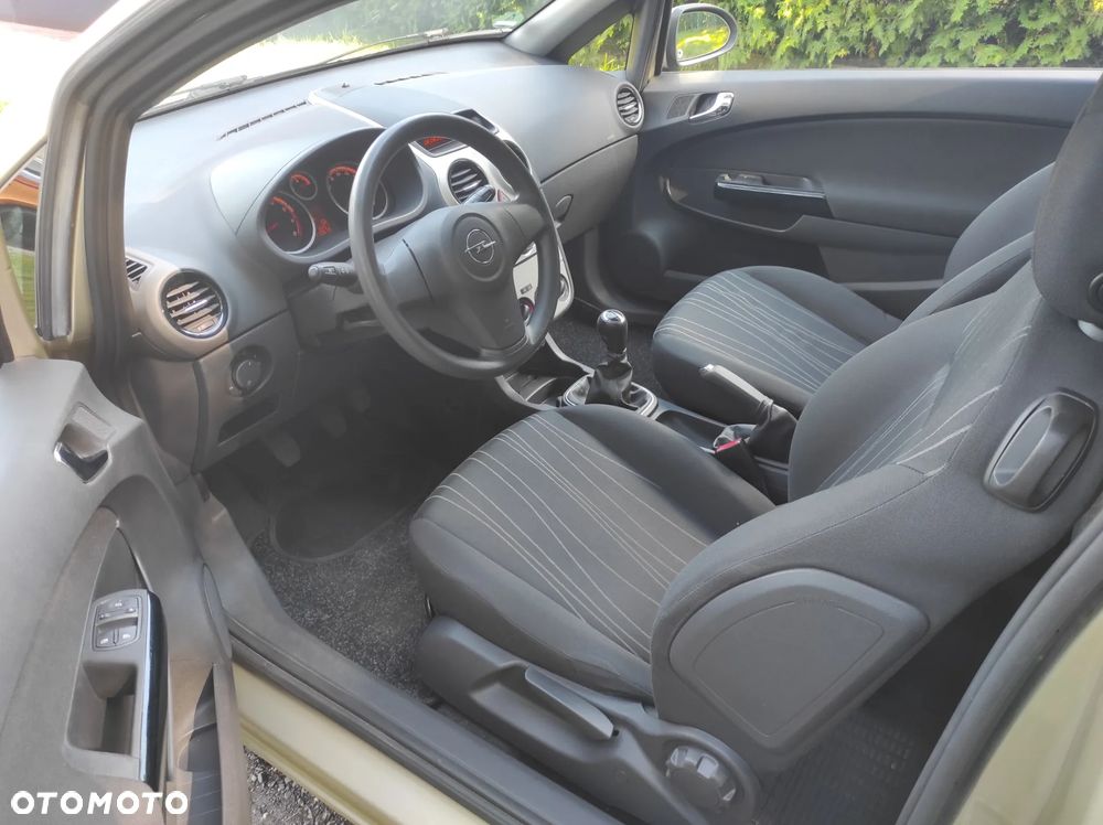 Opel Corsa 1.2 16V - 16