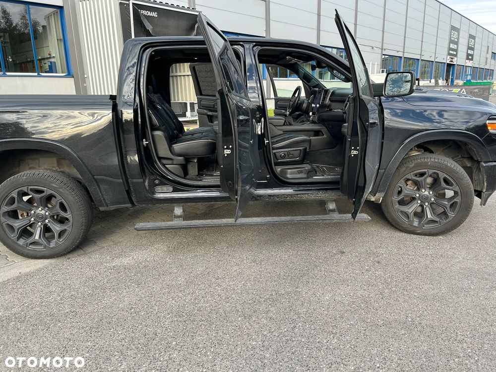 RAM 1500 - 8