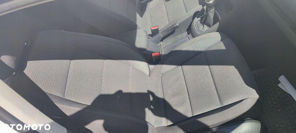 VW GOLF VI 6 HB FOTEL PRAWY PRZÓD PASAŻERA 5D GRZANY - 1