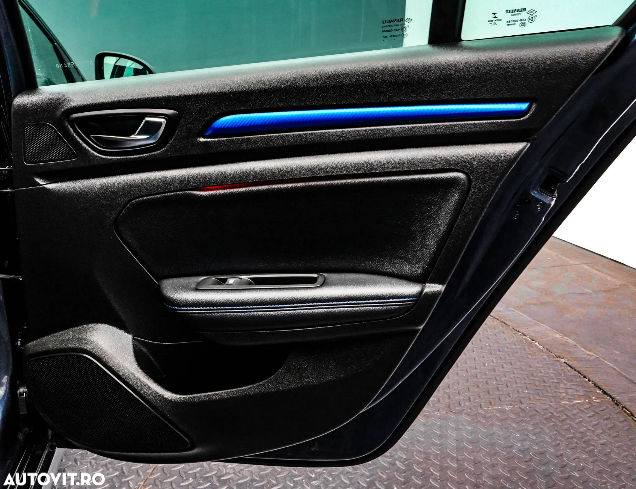Renault Megane ENERGY dCi EDC GT - 30