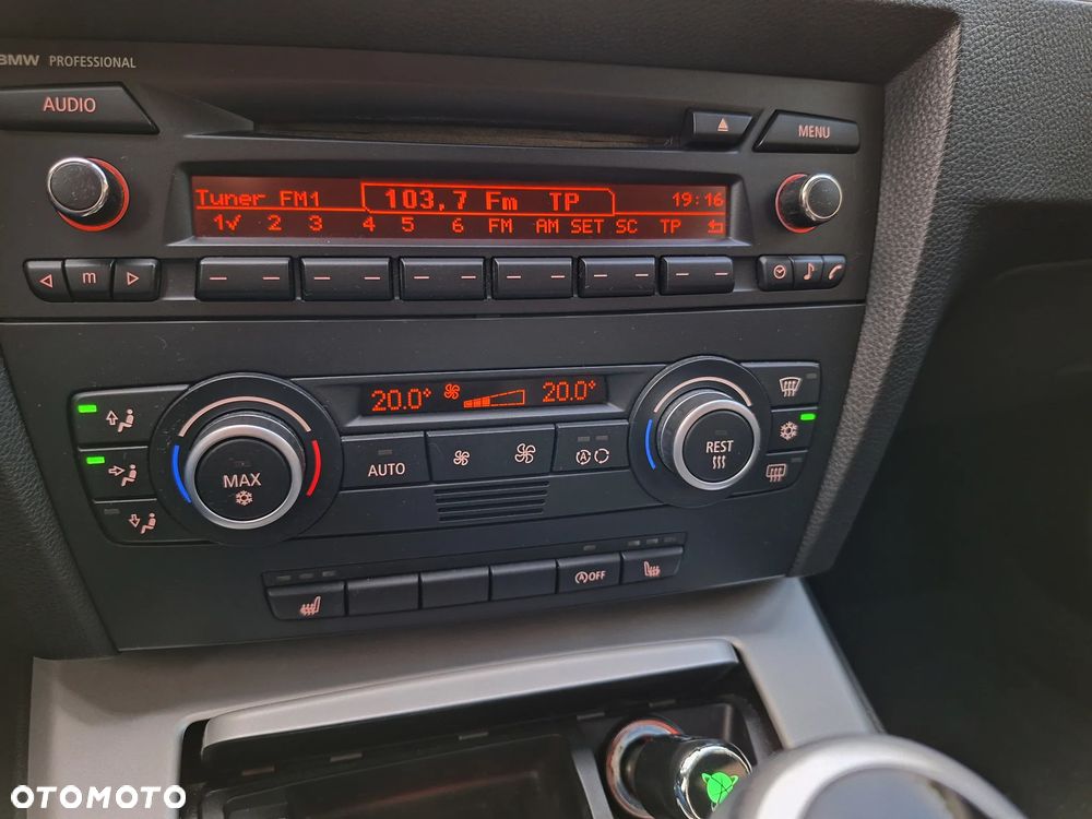 BMW Seria 3 318i - 10