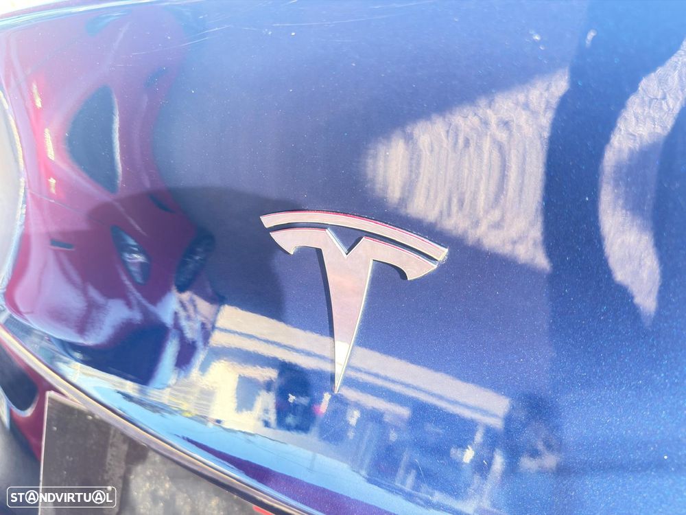 Tesla Model Y Long Range Dual Motor AWD - 45