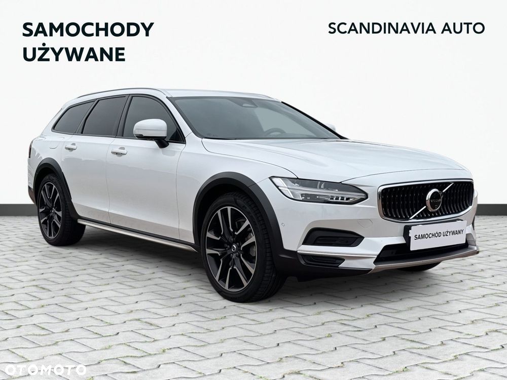 Volvo V90 Cross Country - 3