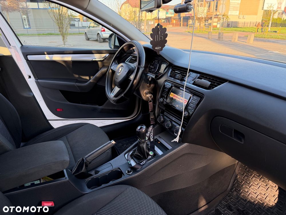 Skoda Octavia 1.6 TDI (Green tec) 4x4 Ambition - 13