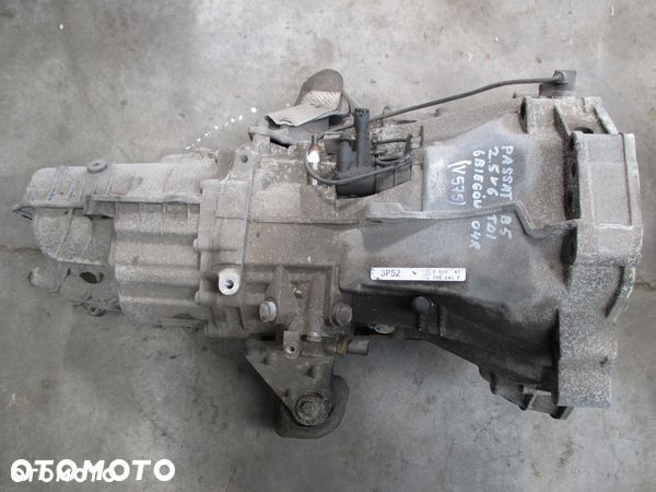 VW PASSAT B5 2.5 V6 TDI SKRZYNIA BIEGÓW 3P52 - 3
