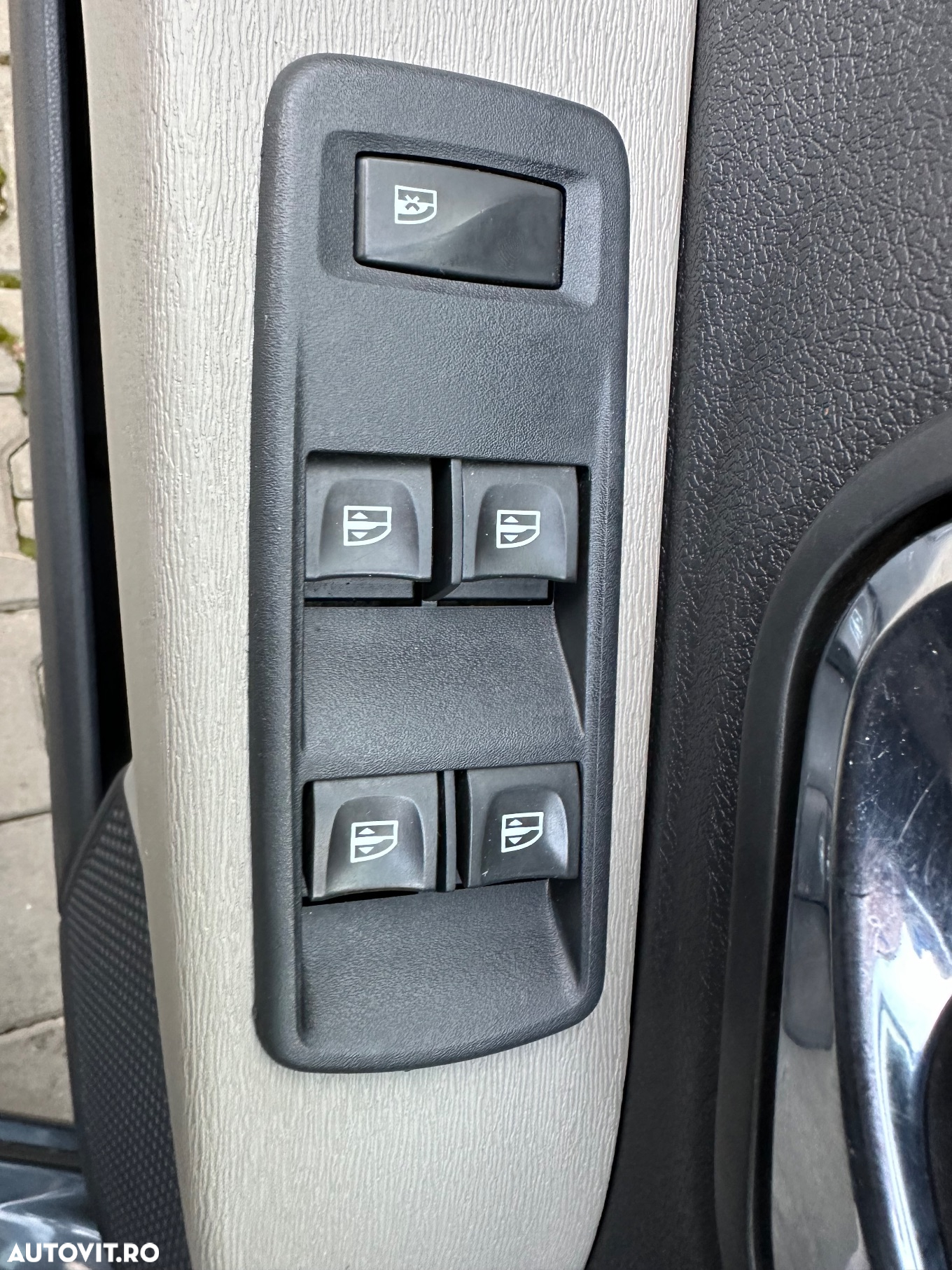 Dacia Lodgy dCi 110 Prestige - 27