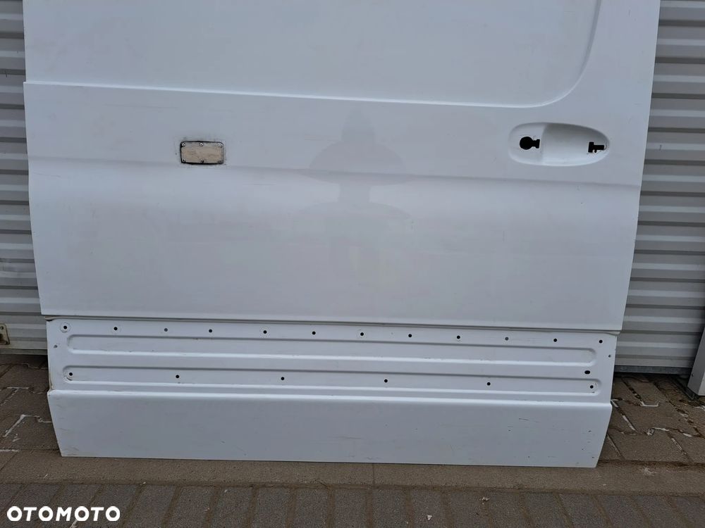 Drzwi przesuwne Prawe pełne boczne Mercedes Sprinter W907 W910 A9107322500 - 2