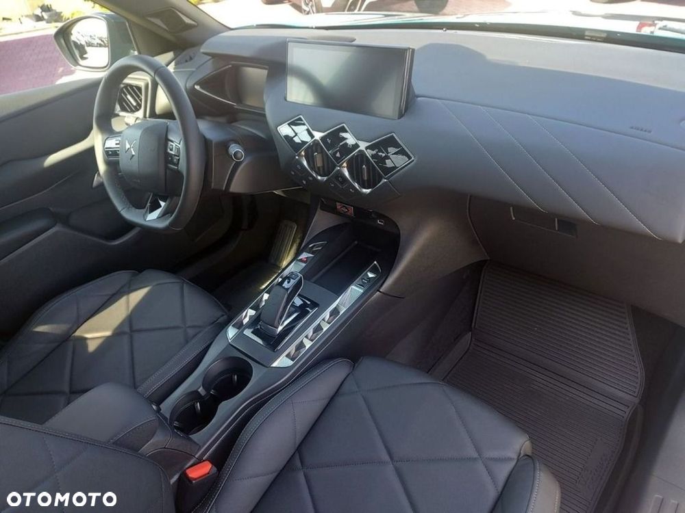 DS Automobiles DS 3 Crossback - 11