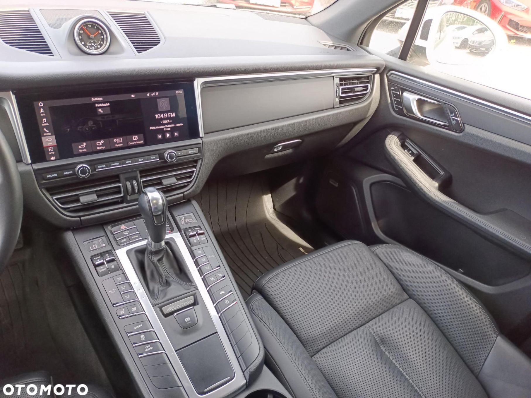 Porsche Macan Standard - 18